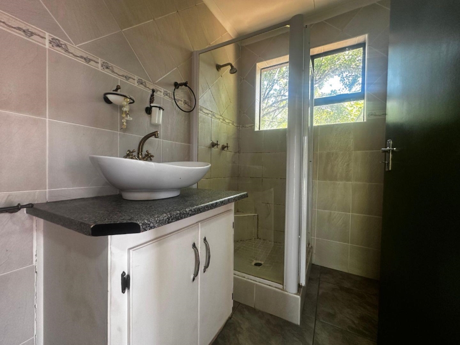 4 Bedroom Property for Sale in Heuwelsig Free State